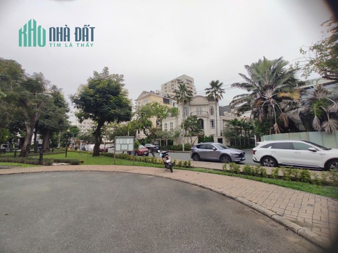 BÁN BIỆT THỰ KHU CẢNH ĐỒI MỸ QUANG – PHÚ MỸ HƯNG, QUẬN 7