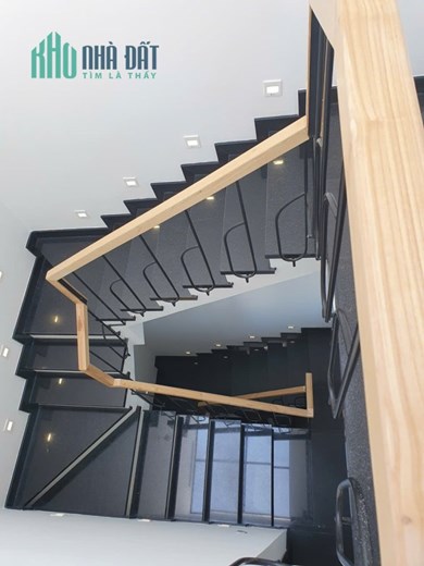 18 tỷ/132m2, 3T 2 mặt tiềnTùng Thiện Vương, 4pn 5wc, 5 Phút ra Biển Mỹ Khê
