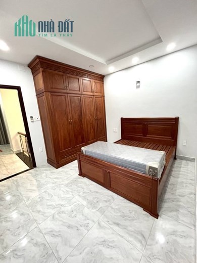 Bán nhà 2 MT, 3 căn nhà ra hoàng trọng mậu, P.tân hưng, Q.7