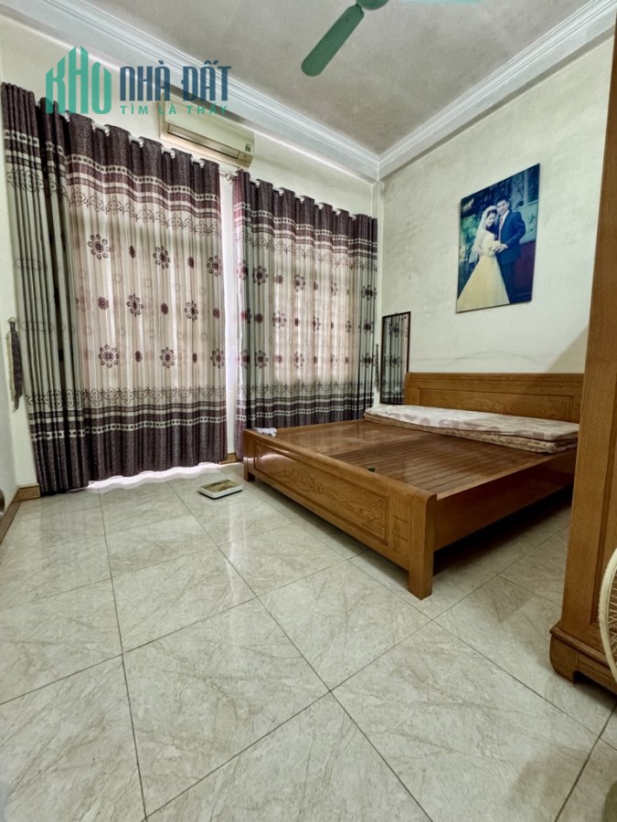 Trần Quốc Toản NGÕ RỘNG Ô TÔ ĐỖ CỔNG – Nhà 3 tầng 43M chỉ 17.9 tỷ - ĐẤT ĐẸP THOÁNG, KINH DOANH