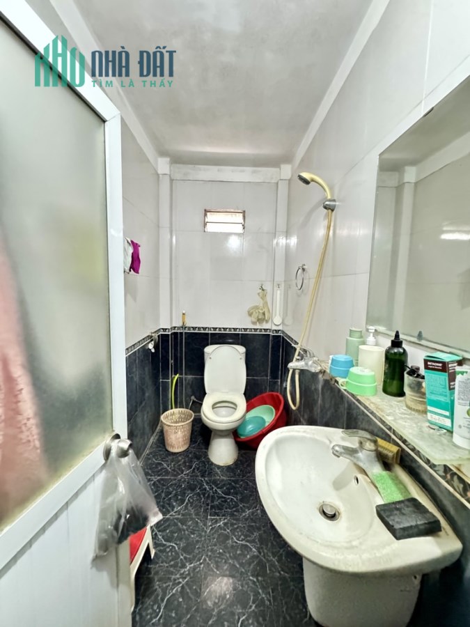 Trần Quốc Toản NGÕ RỘNG Ô TÔ ĐỖ CỔNG – Nhà 3 tầng 43M chỉ 17.9 tỷ - ĐẤT ĐẸP THOÁNG, KINH DOANH