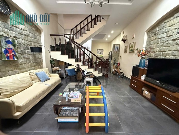 HÀNG HIẾM GIỮA LÒNG BÀU CÁT – TÂN BÌNH, NHÀ 3 TẦNG – 59M² (5x12), HẺM NHƯ MẶT TIỀN