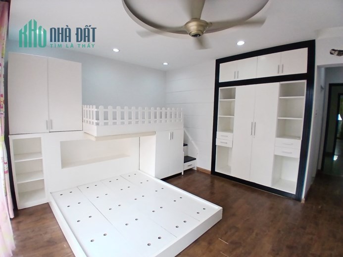 + HẺM XE TẢI – P.12 TÂN BÌNH – NỘI THẤT TIỀN TỶ CAO CẤP NHẬP KHẨU - DT 5m x 20m – 4 TẦNG BTCT