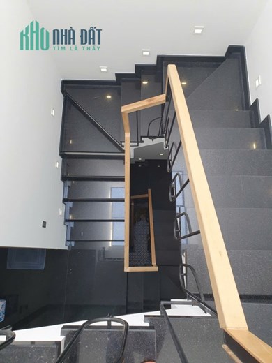 20tr/tháng. Nhà 2,5 tấm,đường Minh Mạng,3 phòng ngủ,Đường 15m,sát phường Ngũ Hành Sơn,Đà Nẵng