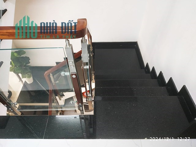 Cho nữ thuê Phòng trọ Q.Bình Thạnh, 25m2 mới đẹp, ban công, cửa sổ, hẻm 7m. Giá rẻ nhất khu này.