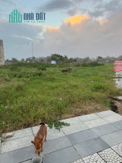 669m2/56.8 tỷ đất T Mại D Vụ. góc đường Minh Mạng và Nguyễn Khắc Viện. sát bãi tắm Sơn Thủy