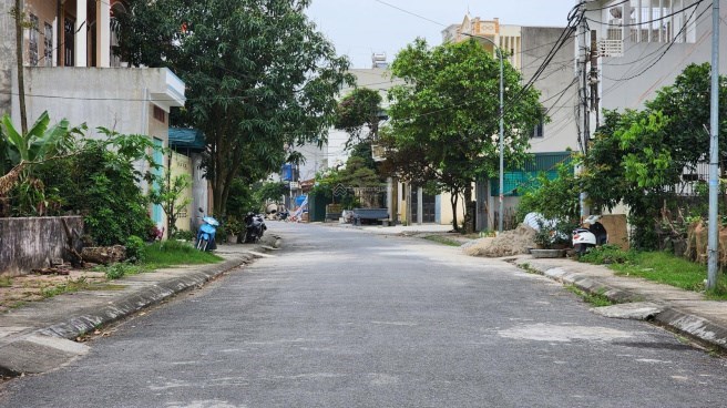 BÁN ĐẤT HOÀ LẠC, CHỈ 1.3TỶ SỞ HỮUMẢNH ĐẤT 100M2, NẰM SÁT CHỢ HOÀ LẠC, CÁCH ĐH FPT 2.5KM