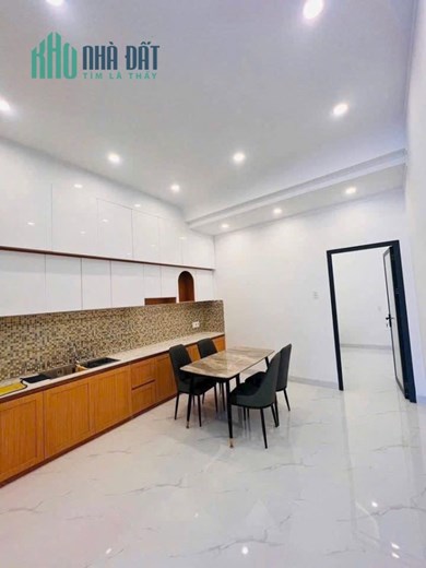 Nhà 4x20m cách đuờng Lê Thị Hồng Gấm 70m, phuờng 6, TP.Mỹ Tho, Tiền Giang. 