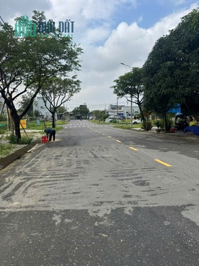 9,2 tỷ/100m2,Đất Nguyễn Thần Hiến.rộng 10,5m,H:Bắc, khu Đông Hải ,Bãi tắm Tân Trà