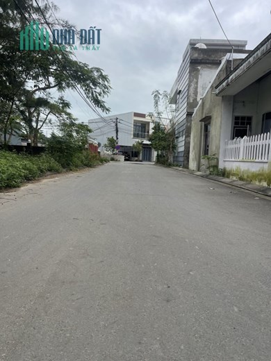 BÁN ĐẤT KIỆT Ô TÔ HÒA QUÝ – GIÁ TỐT