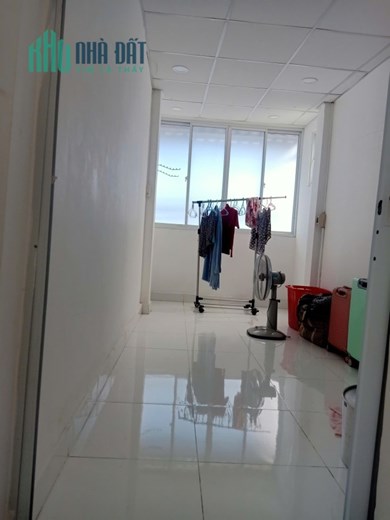 Nhà Đoàn Văn Bơ, Phường 18, Quận 4, 28,6m, 2 tầng, xe hơi, kinh doanh, chỉ 1,98 tỷ.