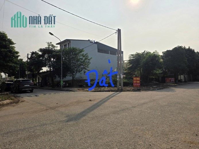Bán đất Hòa Lạc, tọa lạc ngay gần đường 420 trục chính đường tỉnh, đối diện đhqg, đh fpt