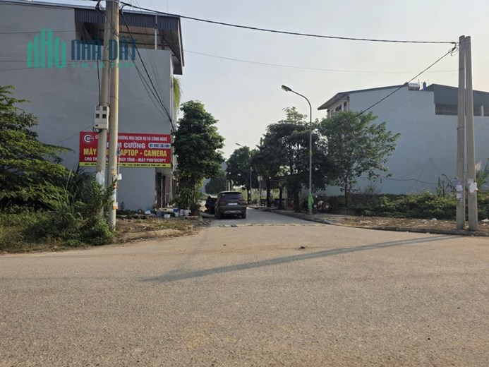 HOT! Đất view hồ Tân Xã, đường 4 ô tô, lõi khu CNC,đối diện ĐH FPT, ĐHQG Hà Nội