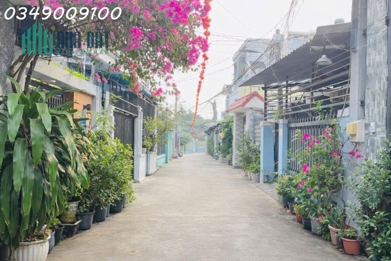 135M2 - 6TỶ89, HXH LÊ VĂN VIỆT,QUẬN 9 KP VĂN MINH-NHIỀU TIỆN ÍCH