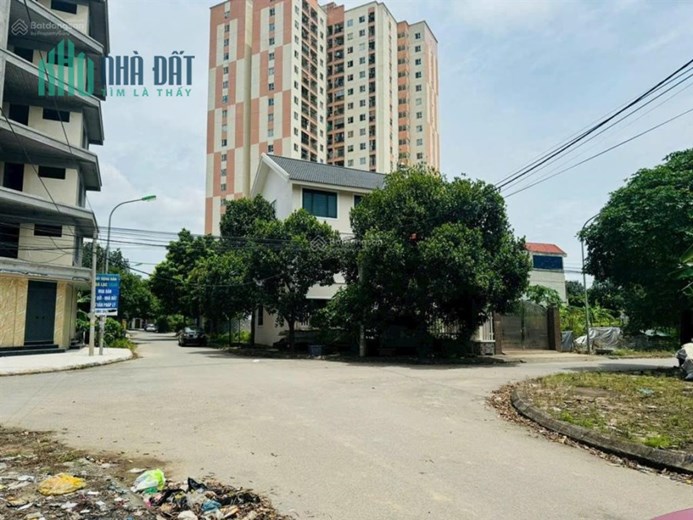 BÁN ĐẤT THỔ CƯ HOÀ LẠC, VIEW HỒ, Ô TÔ TRÁNH VỈA HÈ, SÁT TUYẾN METRO, ĐỐI DIỆN ĐH FPT, ĐHQG
