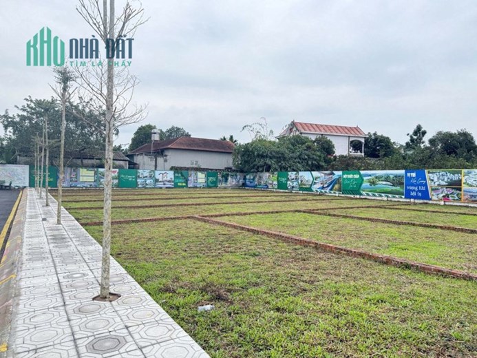 Bán mảnh đất thổ cư Hoà Lạc, nằm ngay trên trục chính đường tỉnh 420, sát chợ Hoà Lạc.