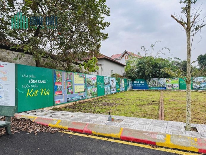 Bán mảnh đất thổ cư Hoà Lạc, nằm ngay trên trục chính đường tỉnh 420, sát chợ Hoà Lạc.