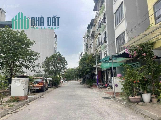 BÁN ĐẤT THỔ CƯ HOÀ LẠC, MẶT ĐƯỜNG Ô TÔ TRÁNH, 115M2, MT8, ĐỐI DIỆN ĐH FPT, VIEW HỒ TÂN XÃ