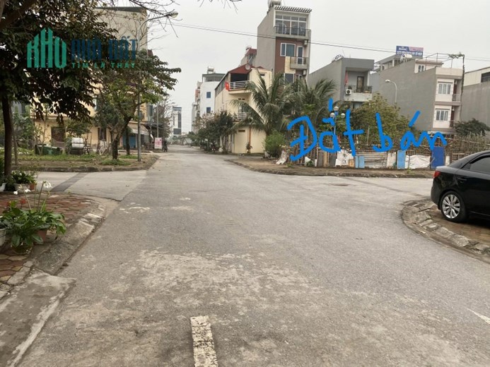 BÁN ĐÂT THỔ CƯ HOÀ LẠC, CHỈ HƠN 3 TỶ, MẶT TRỤC CHÍNH LIÊN XÃ, KD SẦM UẤT, ĐỐI DIÊN ĐHQG