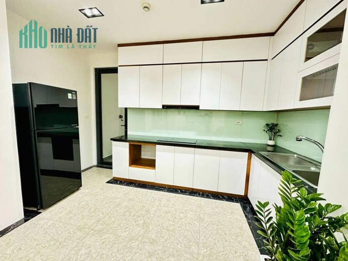 Bán chung cư 113 Trung Kính, 90m2+20m2 sân vườn, 2pn, 6,4 tỷ
