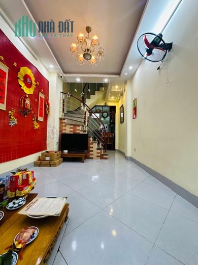 Bán nhà Trạm Trôi – Hoài Đức  Nhà Trạm Trôi 3 tầng 33m² hơn 4 tỷ – 3 phòng ngủ