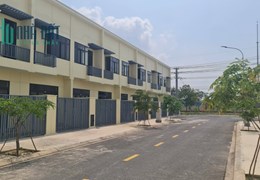 Ở trọ mãi hay có nhà riêng, sở hữu nhà mặt phố chỉ với 439 triệu