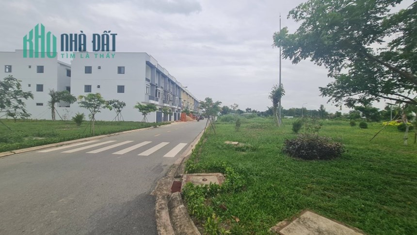 Ở trọ mãi hay có nhà riêng, sở hữu nhà mặt phố chỉ với 439 triệu