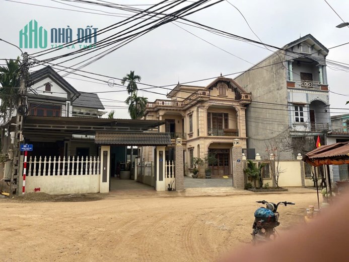 BÁN ĐẤT HOÀ LẠC, VIEW HỒ, NGAY NGÃ BA CHỢ HOÀ LẠC, CÁCH ĐH FPT 2KM, ĐHQG 2KM, QL 21 400M.