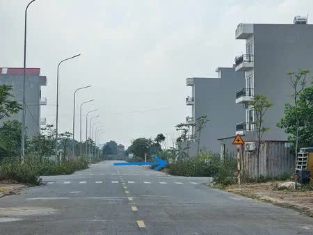 BÁN NHÀ TRUNG TÂM THỊ TRẤN AN LÃO, ĐỐI DIỆN BỆNH VIỆN, KCN AN LÃO, ĐƯỜNG RỘNG Ô TÔ TRÁNH