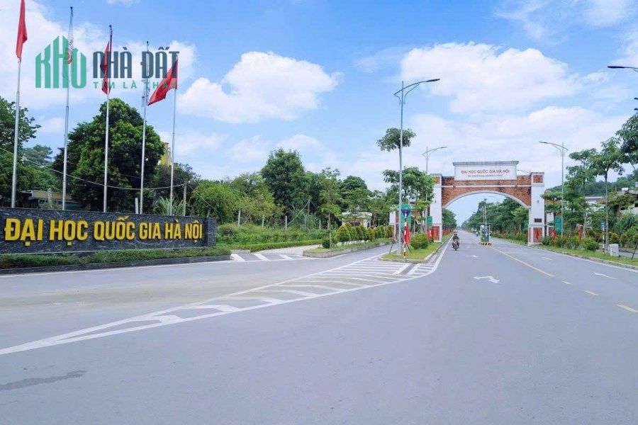 BÁN ĐẤT HÒA LẠC MẶT ĐƯỜNG CHÍNH 420, SÁT CHỢ HÒA LẠC, ĐỐI DIỆN DHQG, FPT 108M2 CHỈ 3.85 TỶ .