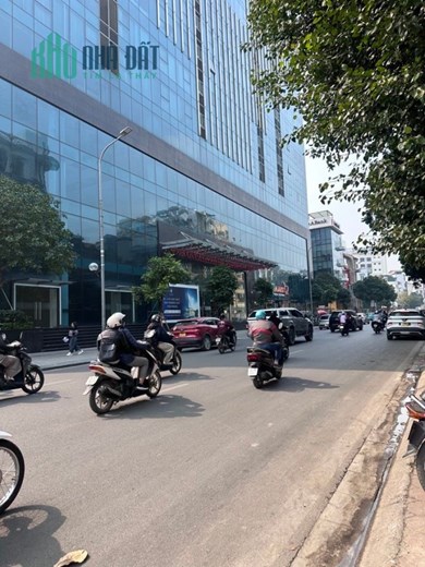 MẶT PHỐ Trần Phú_Ba Đình – Nhà 3 tầng 11m chỉ 2.7 tỷ - VỈA HÈ RỘNG KINH DOANH TỐT, SĐCC
