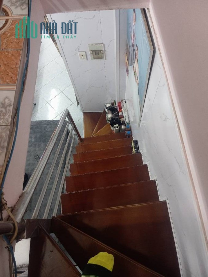 MẶT NGÕ Hàng Bún Ô TÔ ĐỖ CỬA – 3 tầng 18m chỉ 3.7 tỷ - SÂN RỘNG TRƯỚC NHÀ, KINH DOANH TỐT