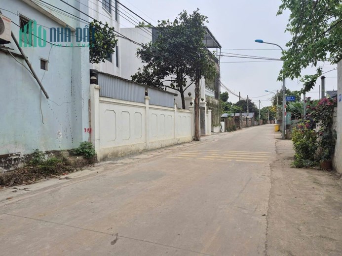 BÁN ĐẤT THỔ CƯ HOÀ LẠC,  103M2 TRỤC CHÍNH ĐƯỜNG LIÊN XÃ, NGAY NGÃ 3 CHỢ HOÀ LẠC, CÁCH METRO 500M.