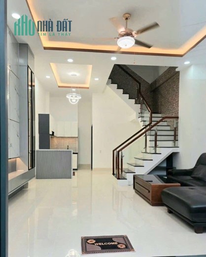 bán nhà lầu gần Quảng trường tại Long Hòa A,Đạo Thạnh, Đồng Tháp.