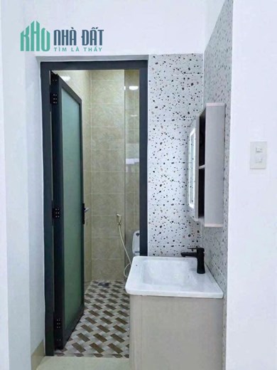 bán nhà lầu gần Quảng trường tại Long Hòa A,Đạo Thạnh, Đồng Tháp.