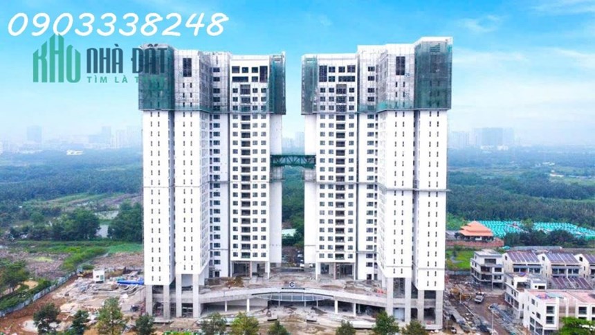 Bán căn 2PN Essensia Sky, lầu cao, căn góc, view PMH giá chỉ 6 tỷ 780