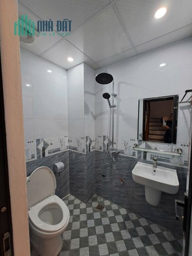 🏡 BÁN NHÀ LÊ TRỌNG TẤN – HÀ ĐÔNG – LÔ GÓC 2 THOÁNG – Ô TÔ ĐỖ CỬA
30m2 5 Tầng