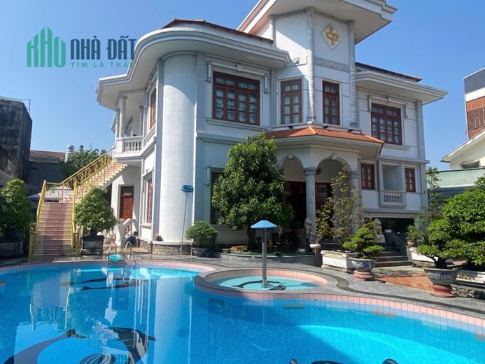 SIÊU DINH THỰ LUXURY GẦN1.000M2 FULL THỔ CƯ - RESORT" TẠI GIA GIỮA LÒNG THÀNH PHỐ THỦ ĐỨC