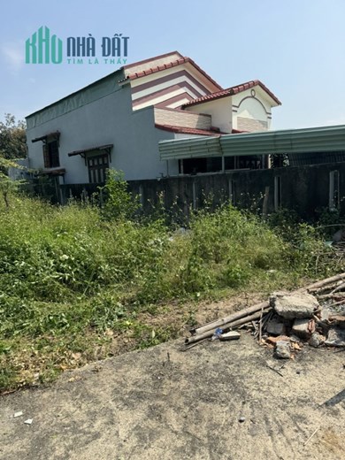 240m2/2,8 tỷ, kiệt ô tô, cách Chợ Đầu Mối mới,Bến xe Đức Long phường  Hòa Xuân,Đà nẵng 3,5km.