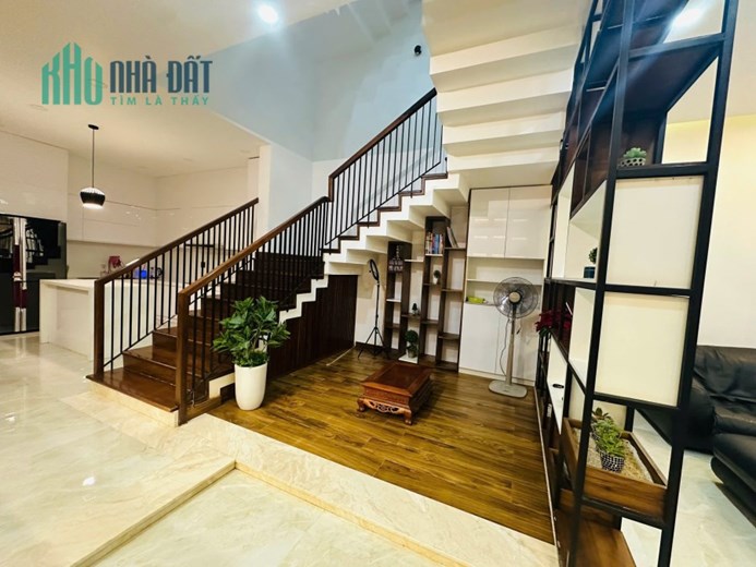 26,5 tỷ/137m2,Nhà 3 Tấm.Đường Nại Nam 8, sát vòng quay mặt trời Đà Nẵng