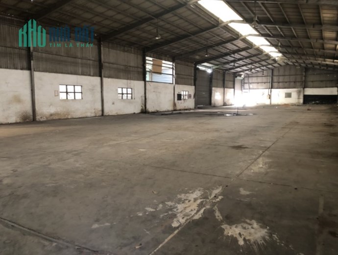 Cho thuê kho xưởng 1100m2 Ql1A, An Phú Đông, Quận 12