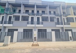 Bán nhà ngay KCN Phước Đông - Tây Ninh giá chỉ 2,1 tỷ/căn