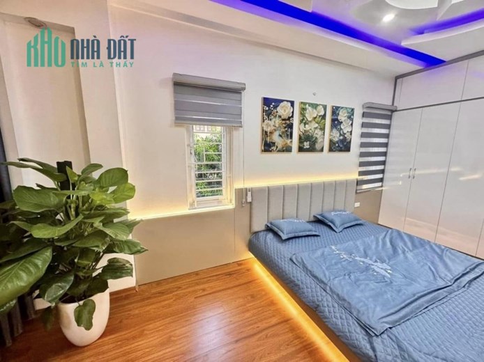 Bán chung cư A14- Nguyễn Chánh, 65m2, 5,2 tỷ- 0975118822