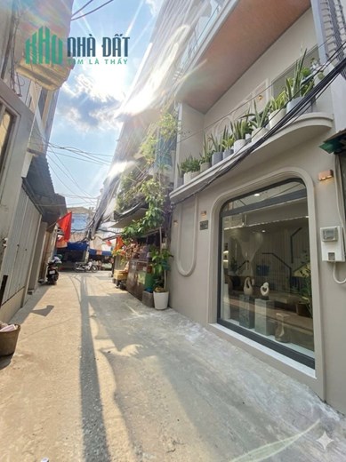 GIÁ 5. x TỶ- QUẬN 7- GẦN PHÚ MỸ HƯNG- NHÀ MỚI DT 4.6 x 9- SỔ RIÊNG - HOÀN CÔNG.