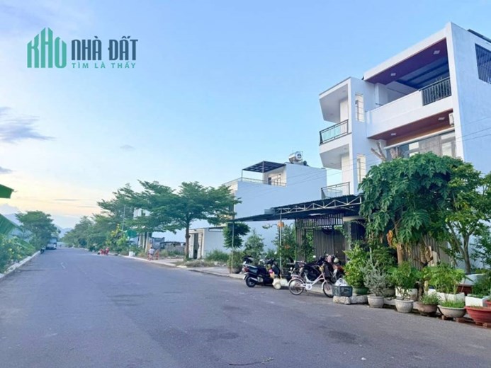 BÁN ĐẤT BIỂN QUẤT LÂM, TRUNG TÂM THỊ TRẤN QUẤT LÂM, ĐƯỜNG DẪN TỚI QUẢNG TRƯỜNG BIỂN, 148M2