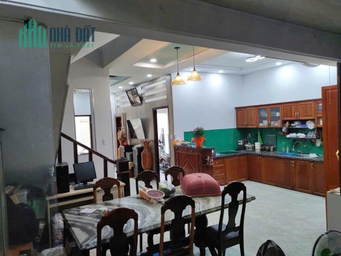 Cho thuê nhà nguyên căn mặt tiền Phạm Công Trứ TML Q2, DT: 7x14m, 4 tầng, 4PN, giá 30 triệu/tháng