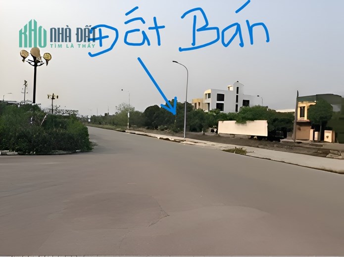TIN ĐƯỢC KHÔNG, CHỈ TỪ 200 TRIỆU, SỞ HỮU LÔ ĐẤT SÁT BIỂN, NGAY ĐƯỜNG QUỐC LỘ, KD SẦM UẤT