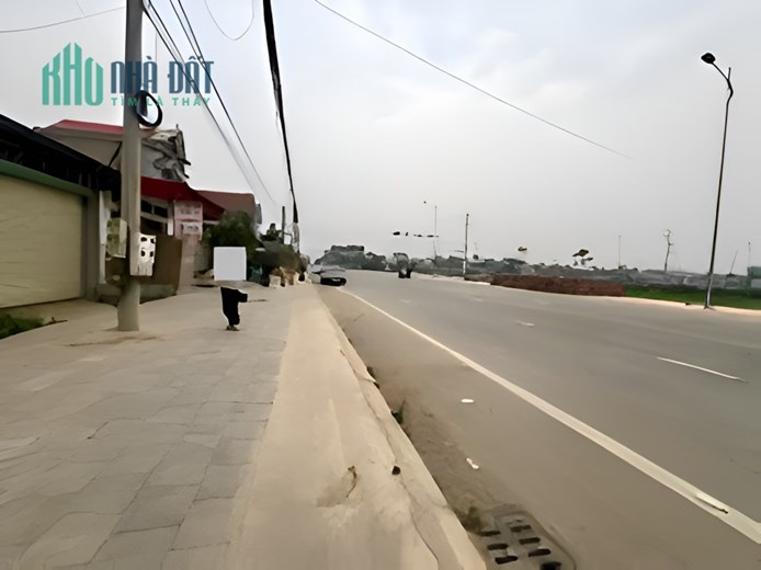TIN ĐƯỢC KHÔNG, CHỈ TỪ 200 TRIỆU, SỞ HỮU LÔ ĐẤT SÁT BIỂN, NGAY ĐƯỜNG QUỐC LỘ, KD SẦM UẤT