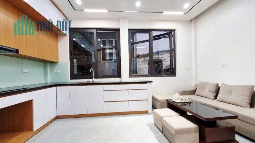 BÁN NHÀ 5 TẦNG PHỐ GIÁP BÁT MẶT TIỀN 5.5M 12 TỶ HƠN
