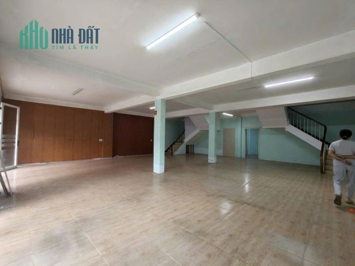 Cho thuê nhà mặt tiền 10m Vạn Hạnh phường 8 Đà Lạt giá 20 triệu